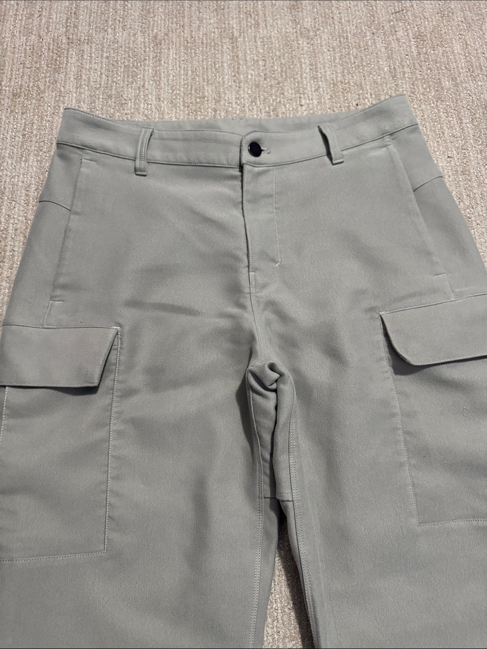 Lululemon Men's Size 31x30 Stone Utilitarian Cargo Pant - Picture 2 of 11